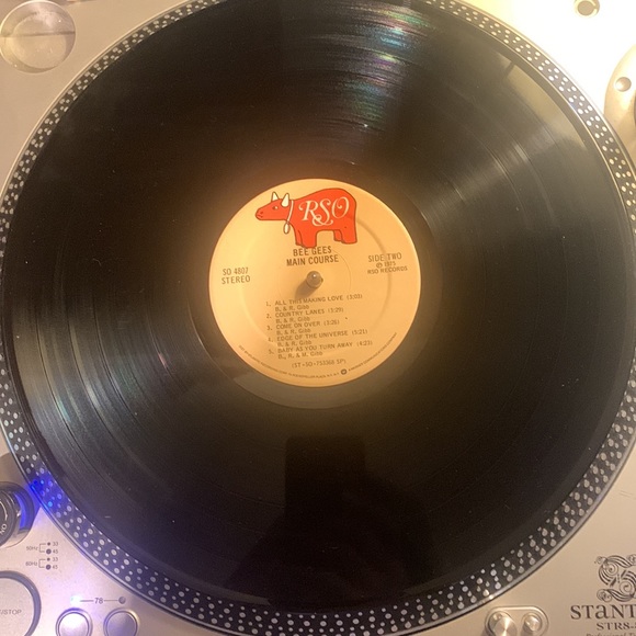 1975 original pressing BEEGEES…excellent near mint condition Main Course - Picture 4 of 7